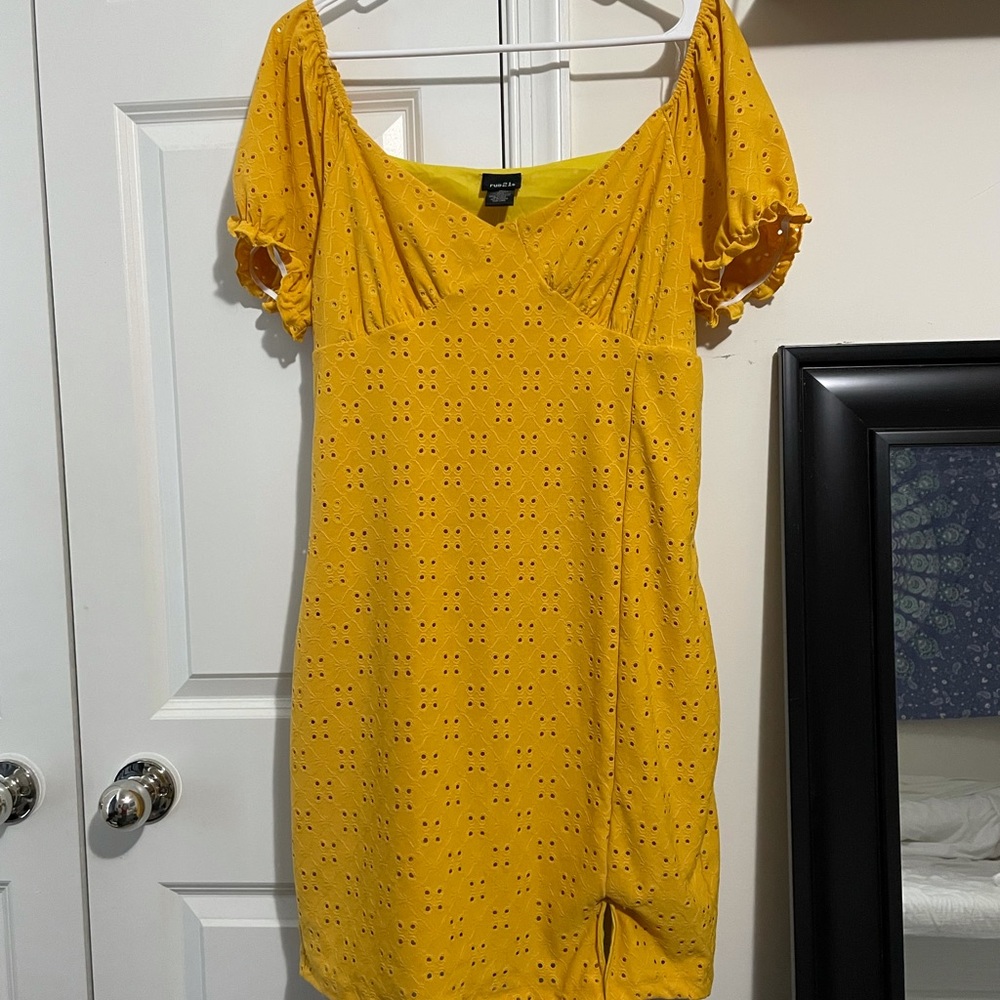 Yellow lace body con dress new with tags